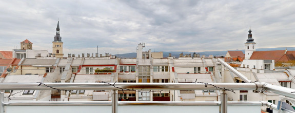 Na PREDAJ 2 izbový byt s balkónom  v centre mesta Pezinok