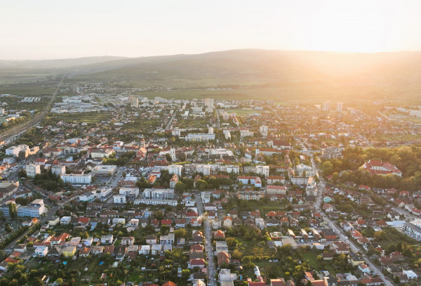 PREDAJ veľký holo dom CENTRUM Pezinok